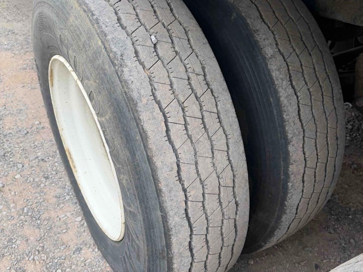 1992-dorsey-walking-floor-image-15