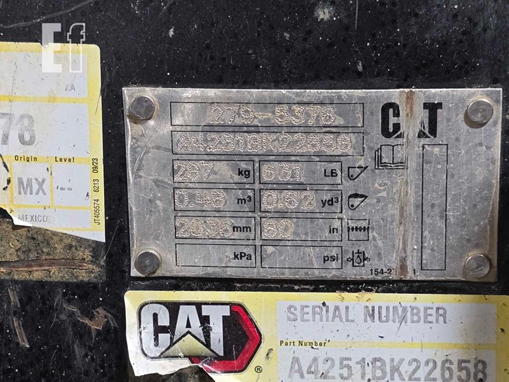 2022-caterpillar-289d3-image-13