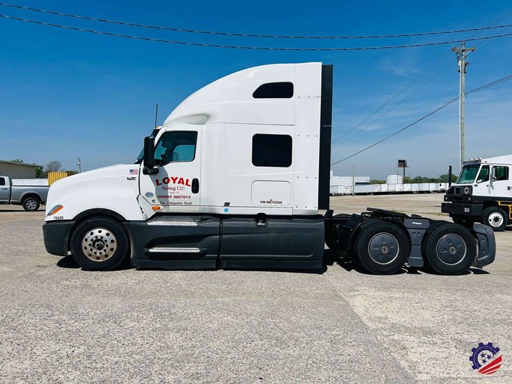 2024-international-lt62f-t/a-truck-tractor-image-2