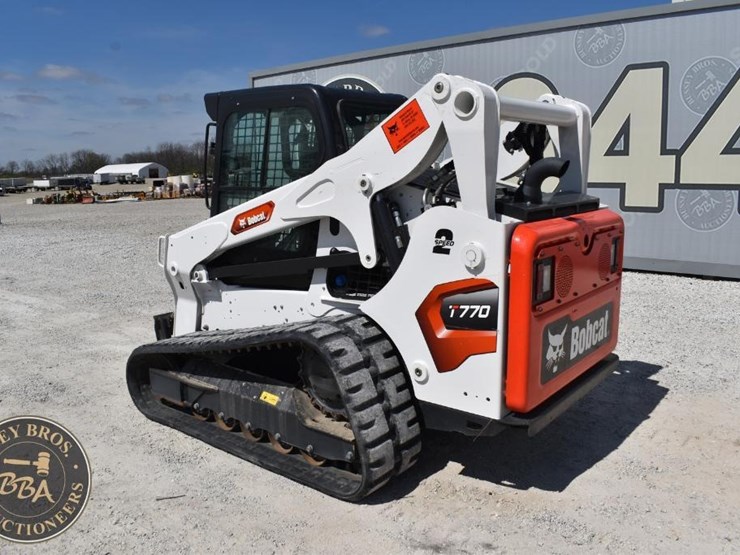 2023-bobcat-t770-image-3