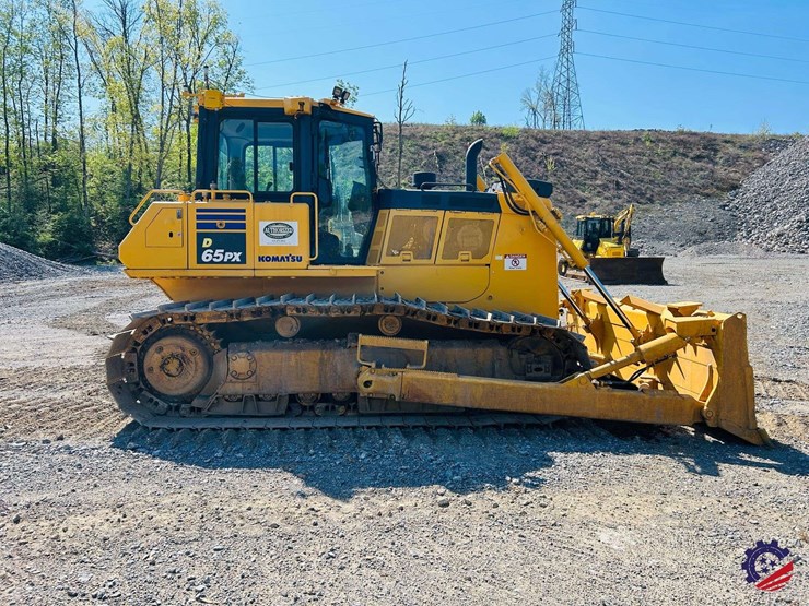 2022-komatsu-d65px-18-image-8