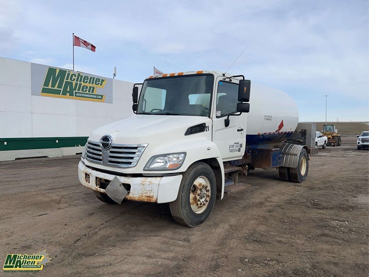 2008-hino-308-image-1