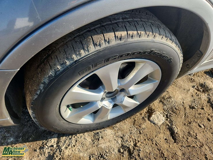 2011-subaru-tribeca-image-30