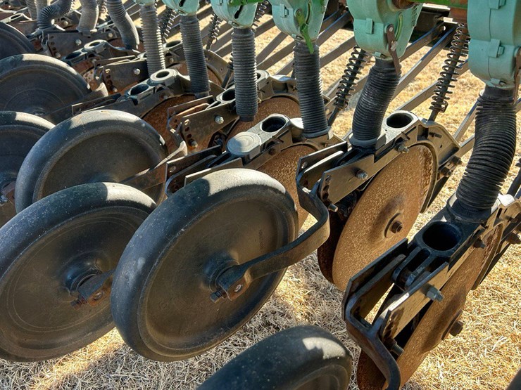 john-deere-450-image-5