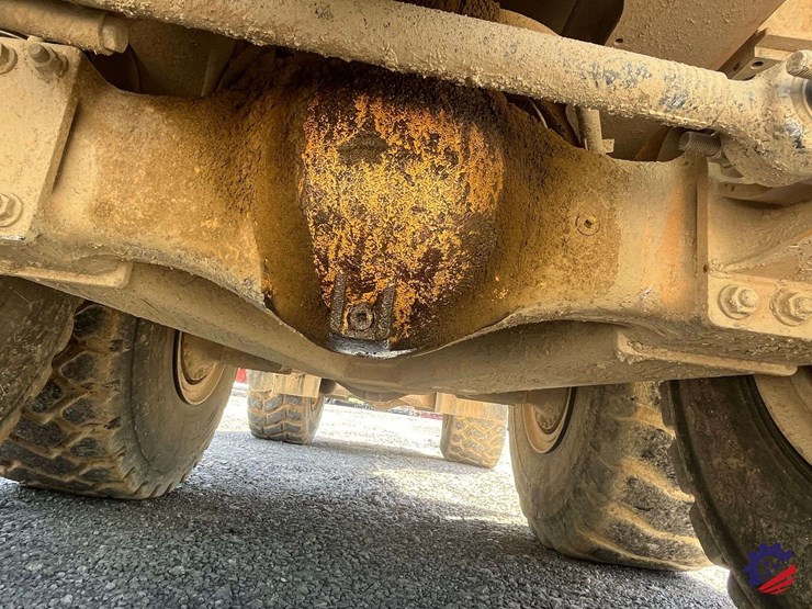 2012-volvo-a40f-image-37