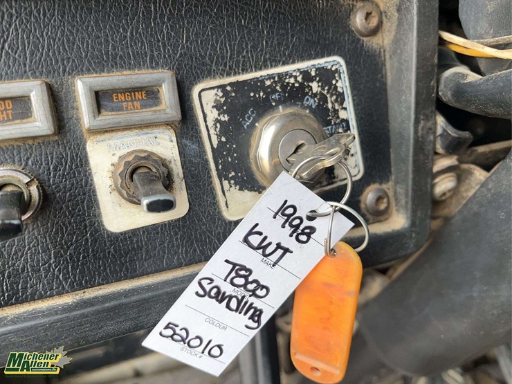 1998-kenworth-t800-image-15