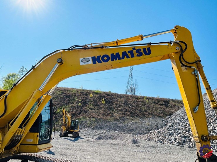 2015-komatsu-pc210-lc-image-48