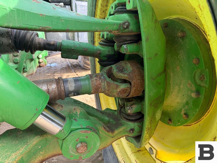 2014-john-deere-8295r-image-18