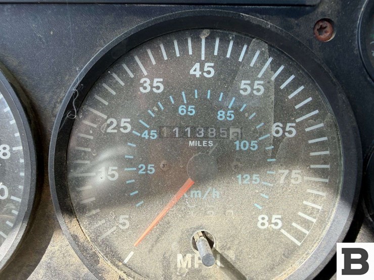 2000-mack-ch612-image-49