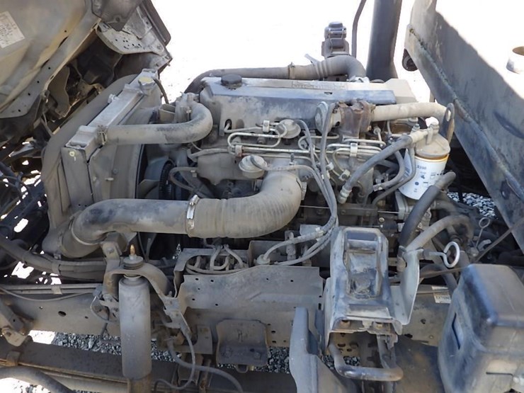 2000-isuzu-nqr-image-11