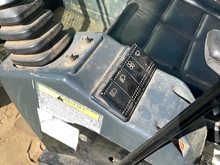 agrotk-r35-mini-excavator-346-hours-kubota-engine-image-15