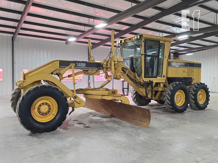 2003-caterpillar-140h-image-1