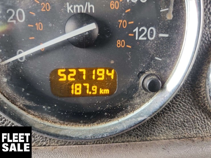 2015-peterbilt-367-image-10