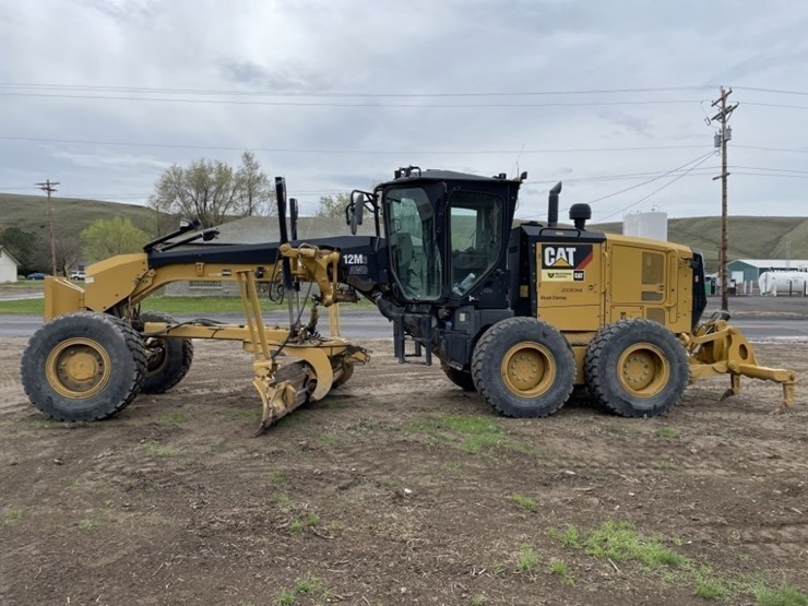 2018-caterpillar-12m3-awd-image-2