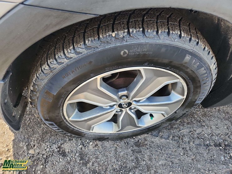 2015-hyundai-santa-fe-image-30