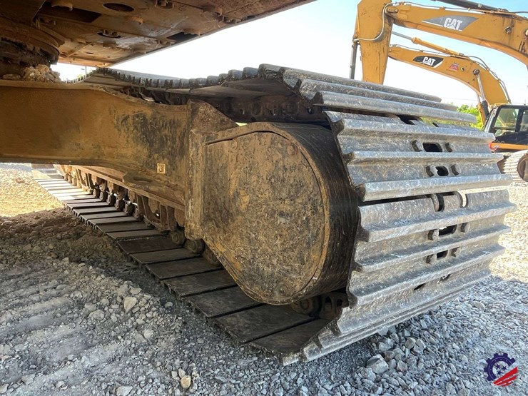 2017-volvo-ec300el-image-47