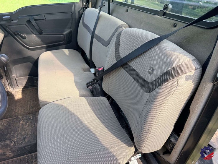 2024-john-deere-gator-xuv-835r-image-31