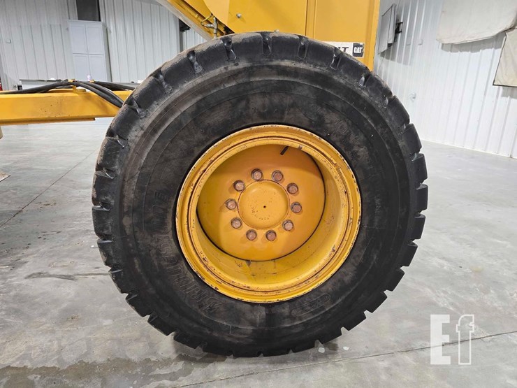 2012-caterpillar-140m2-image-31