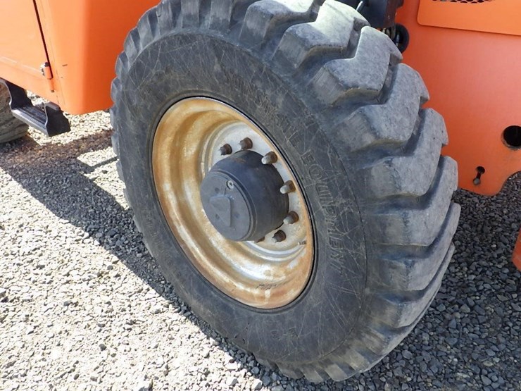 2014-jlg-6042-telescopic-reach-lift-image-25