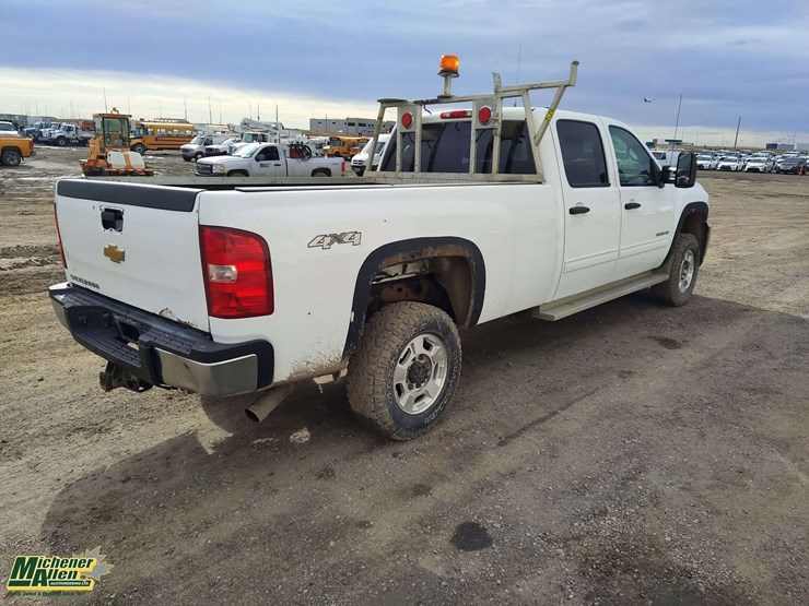 2012-chevrolet-silverado-2500hd-image-5