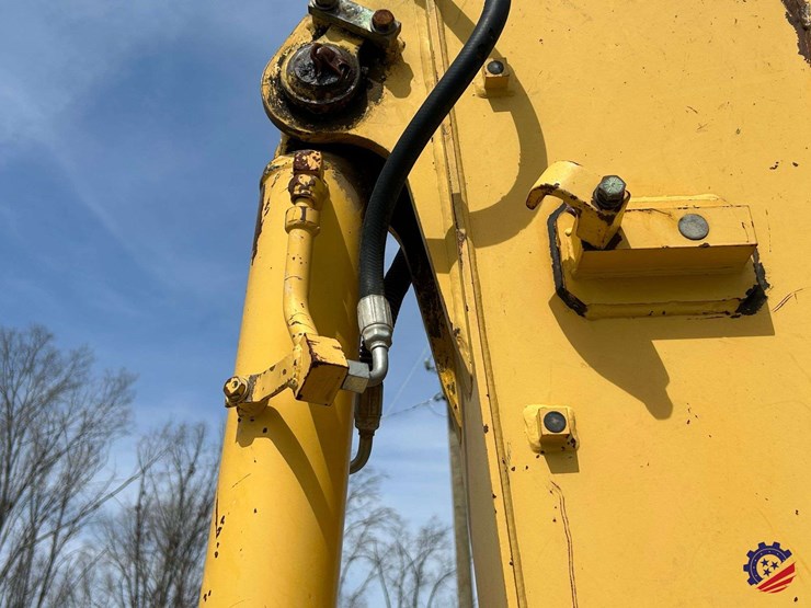 2009-komatsu-pc88mr-8-image-43