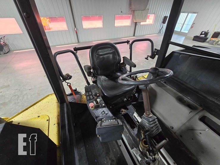 2013-dynapac-cp274-image-15