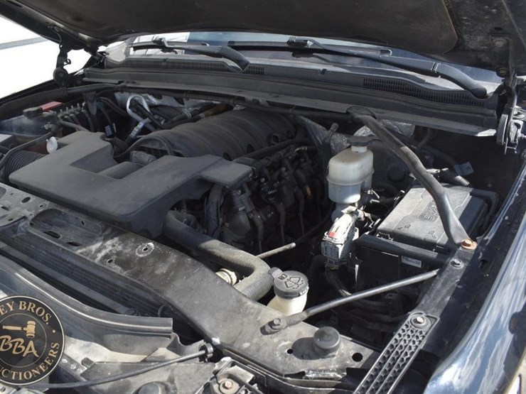 2015-chevrolet-tahoe-ltz-image-27