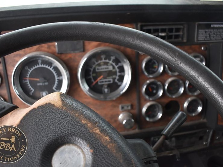 2000-kenworth-t600-image-39