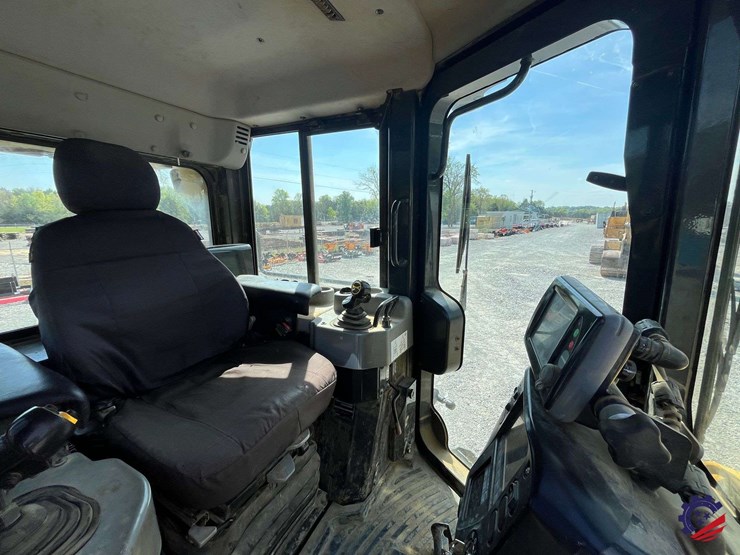 2018-komatsu-d51exi-24-image-61