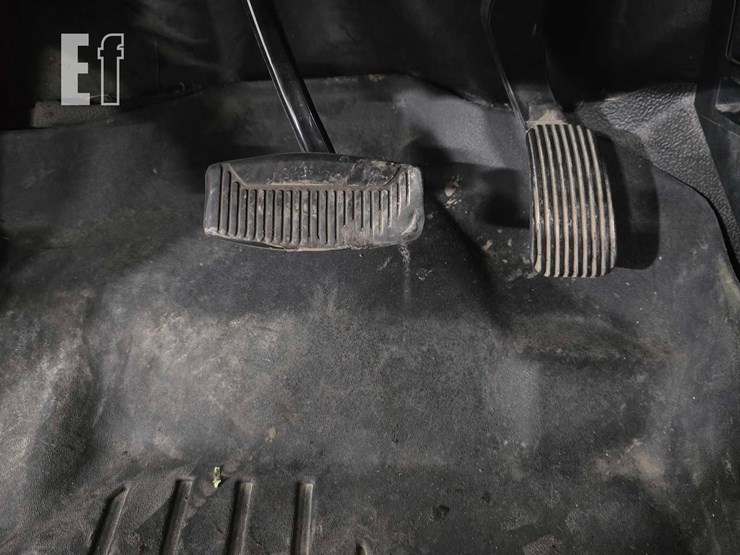 2021-ford-f350-image-11