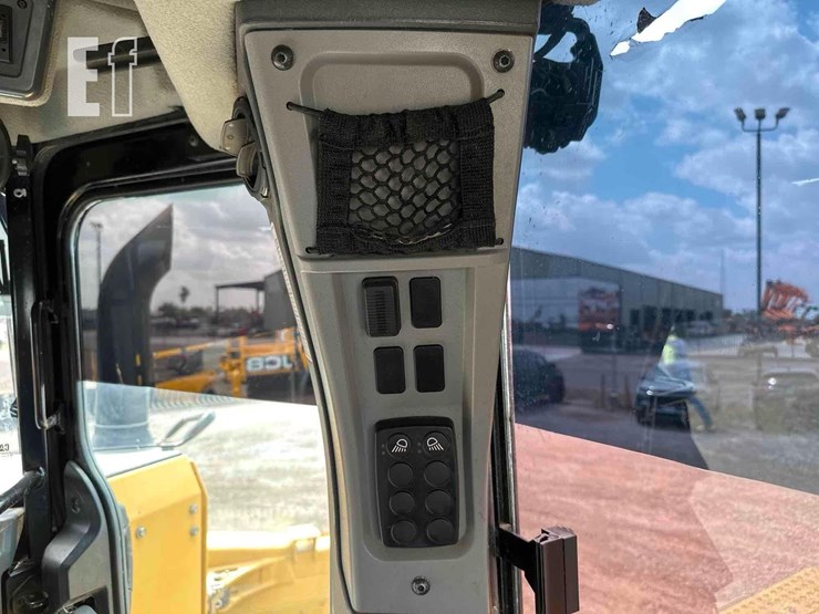 2020-caterpillar-d6-xe-lgp-image-26