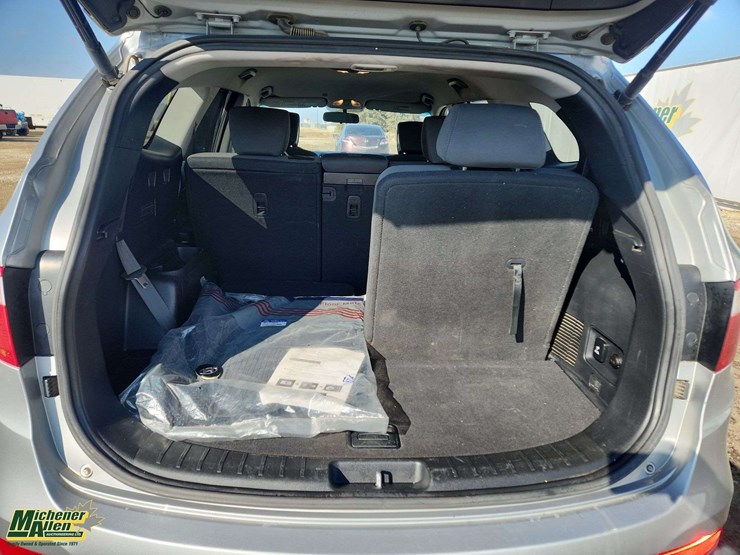 2015-hyundai-santa-fe-image-22