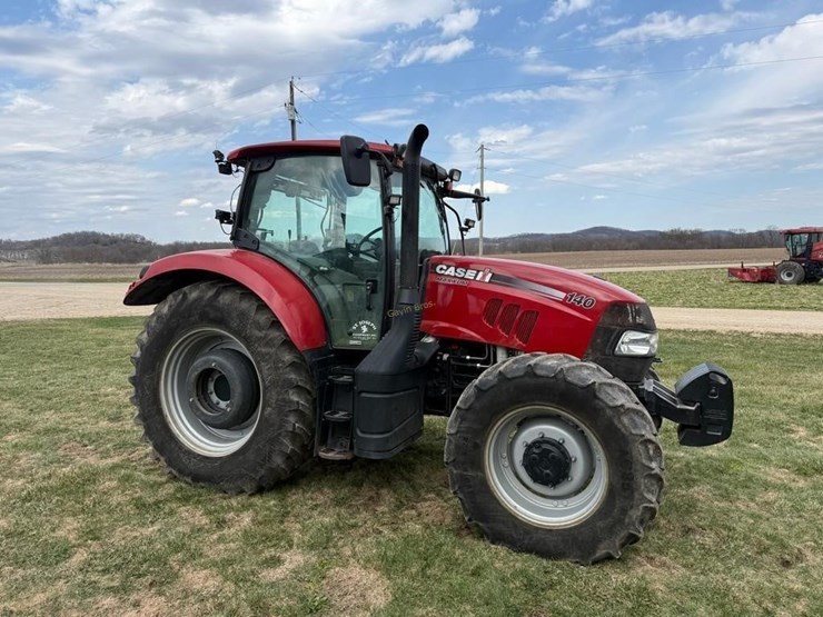 2014-case-ih-mx140-mfwd-tractor-image-6