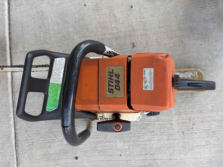 stihl-044-24"-chain-saw-image-4