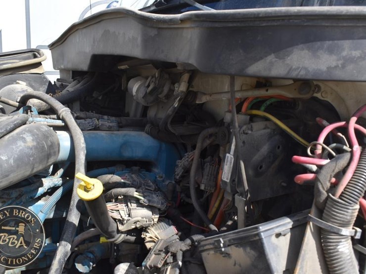 2005-international-durastar-4300-image-26