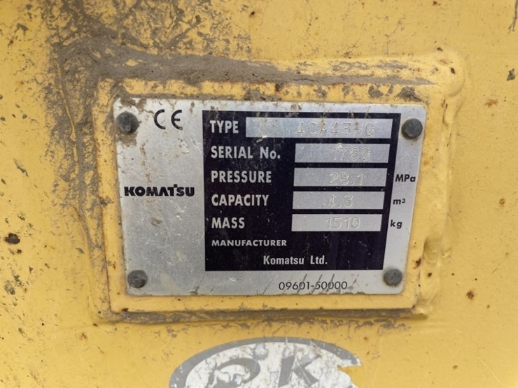 2013-komatsu-d65ex-17-image-11