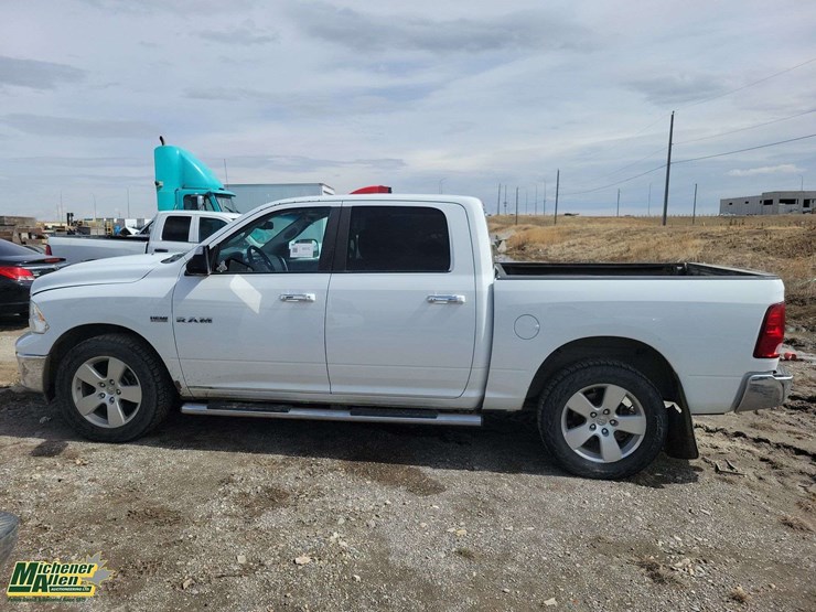 2010-dodge-ram-1500-image-2