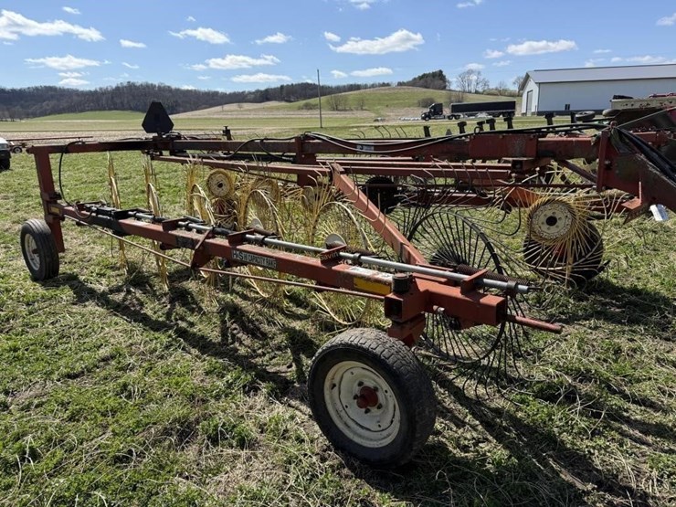 h&s-hi-capacity-12-wheel-rake-image-5