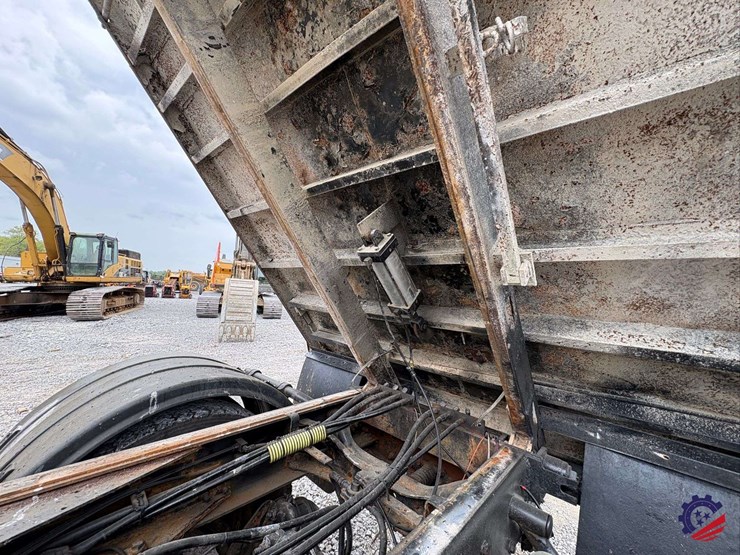 2007-international-sf525-t/a-dump-truck-image-87