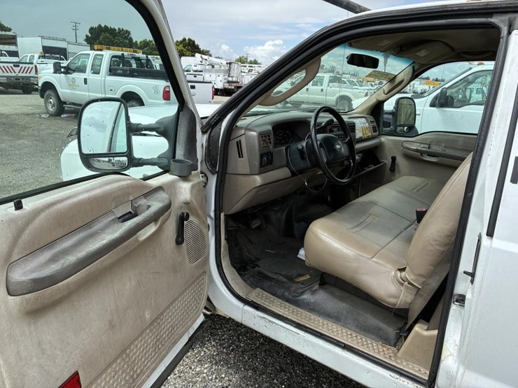 2004-ford-f250-image-12