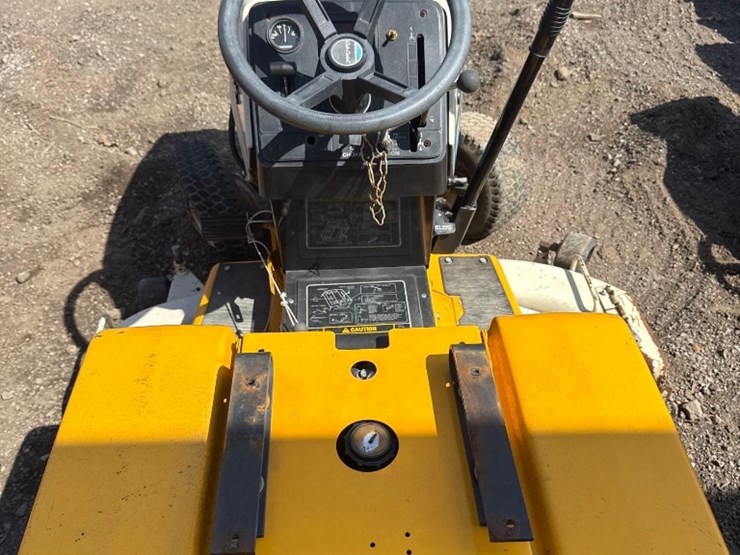 cub-cadet-1720-image-4
