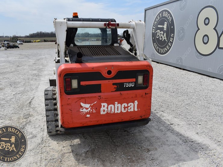 2016-bobcat-t590-image-5