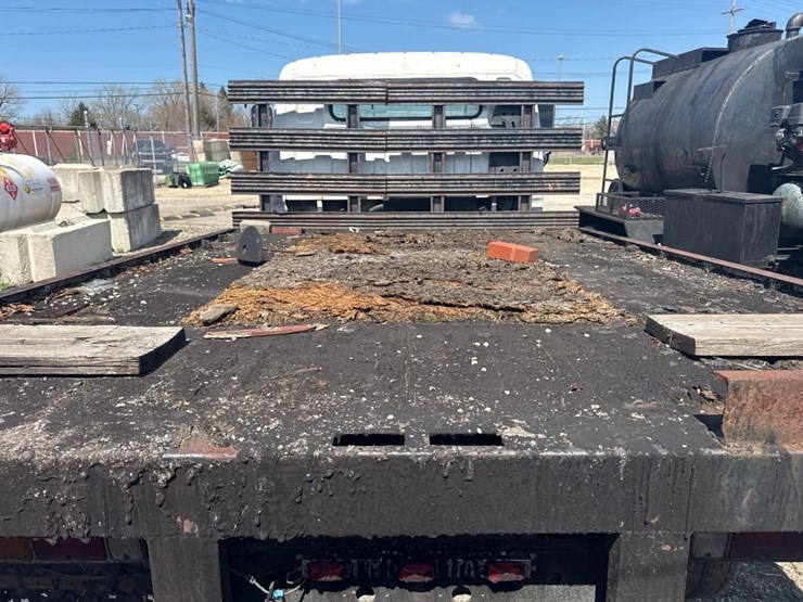 1998-mitsubishi-fuso-fe649-image-7