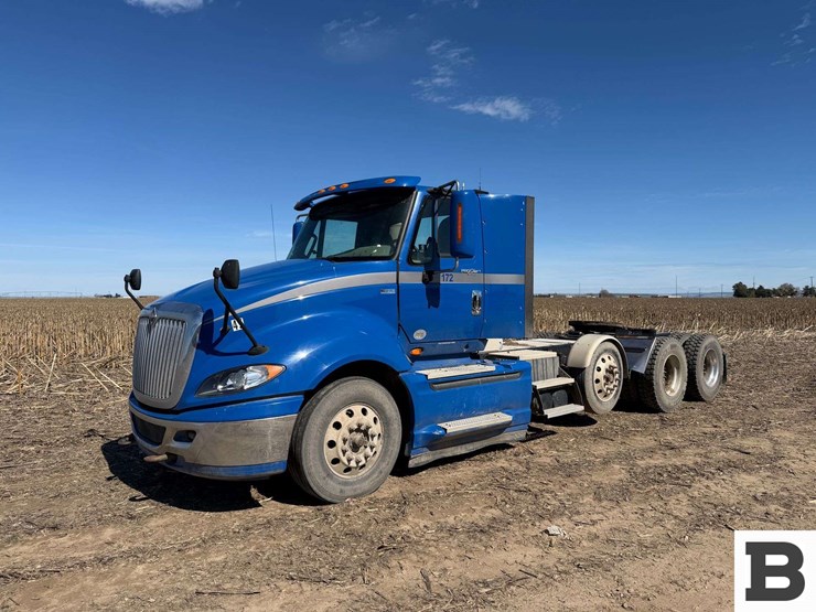 2013-international-prostar-image-1