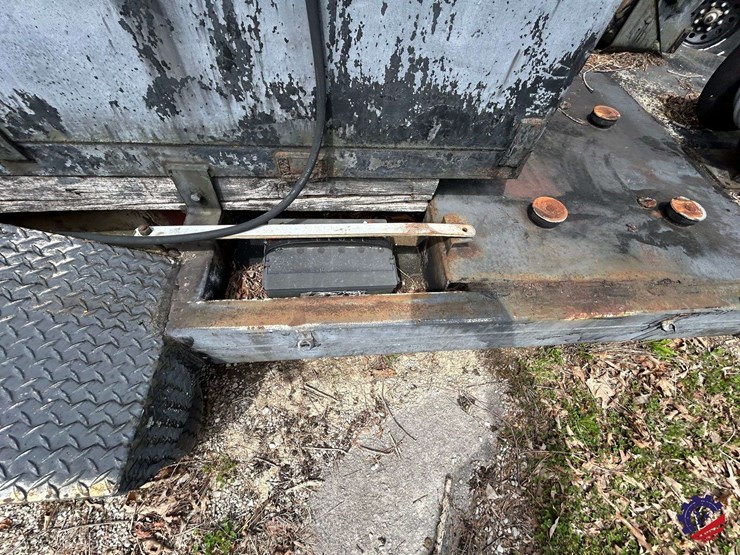 fuel-&-lube-truck-image-40