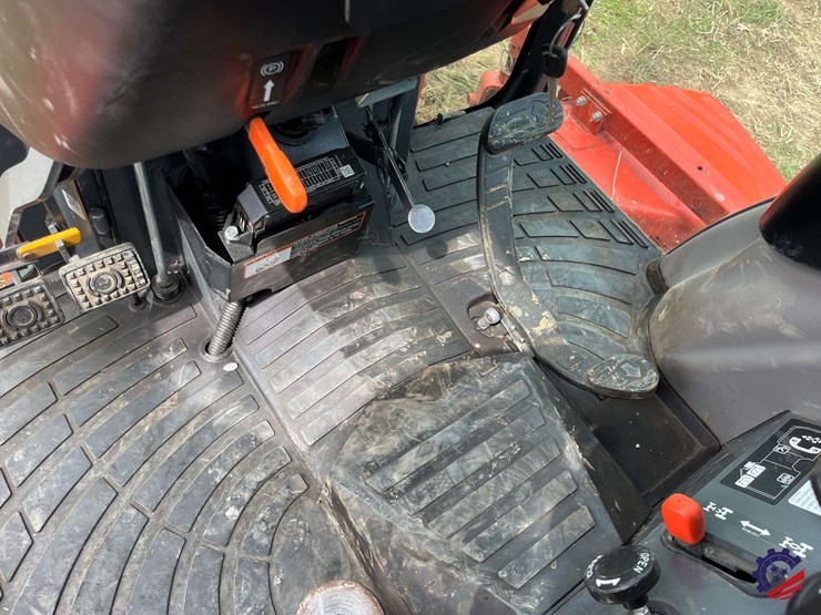 2022-kubota-lx2610hsd-image-69