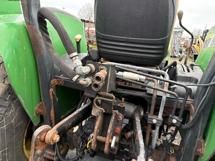 john-deere-4320-image-11