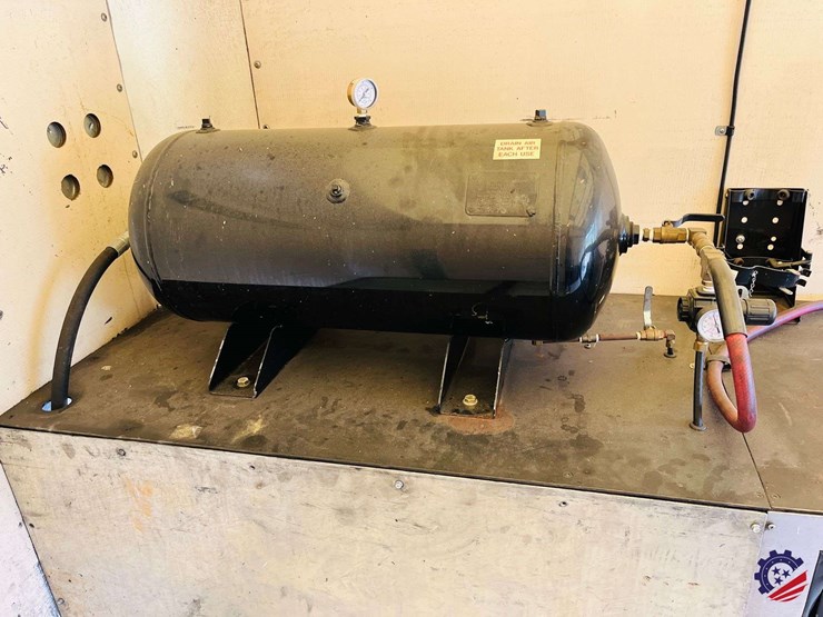 2009-gmc-savana-s/a-enclosed-roadside-service-truck-image-66