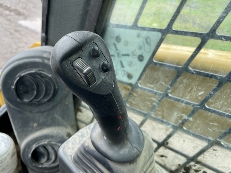 2021-caterpillar-299d3-xe-image-29