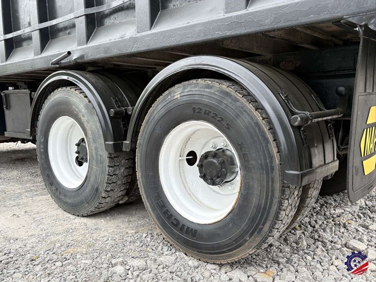 2007-international-sf525-t/a-dump-truck-image-9